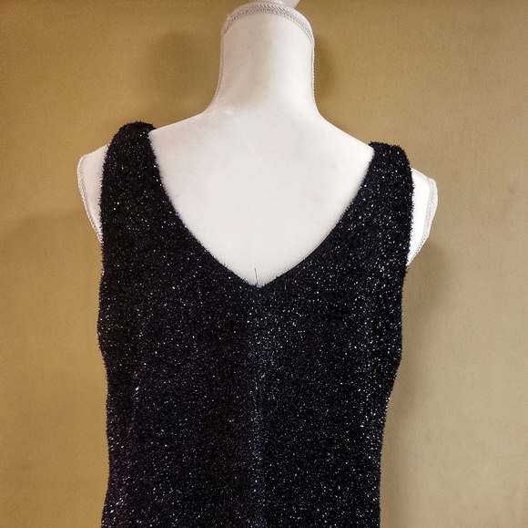 Moon | sleeveless top - Picture 3 of 7